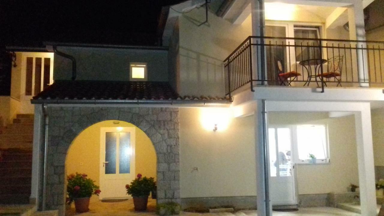 Apartman Ivona Malinska Exterior photo